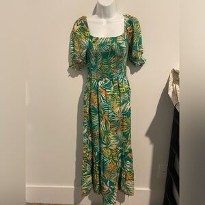 Betsey Johnson Maxi Dress Small Green Palm Leaf Tropical Smocked Puff Sleeve XS